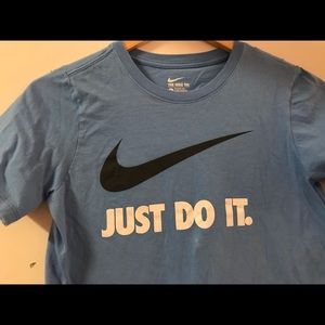 Light blue Nike T-shirt youth boys